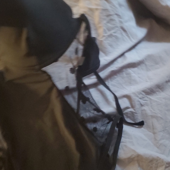 Size small wom. black netted sides 1 piece polka - Picture 2 of 10